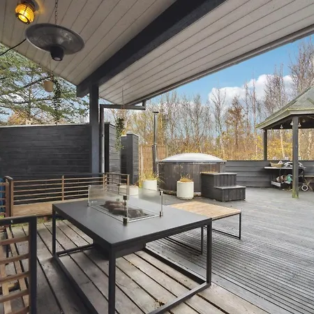 Semesterbostad Cozy In With Kitchen